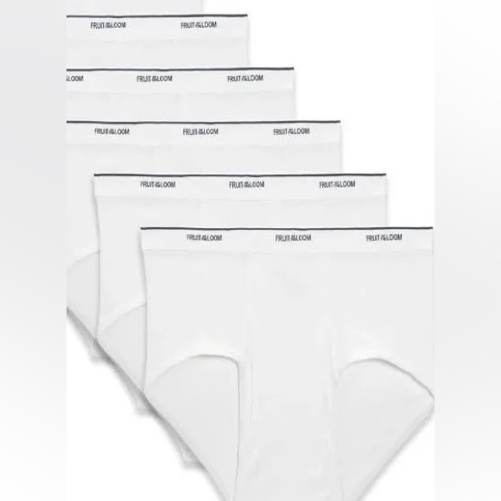 Fruit of the Loom 4-pack tag-free briefs in size 2XL (44-46") NWT